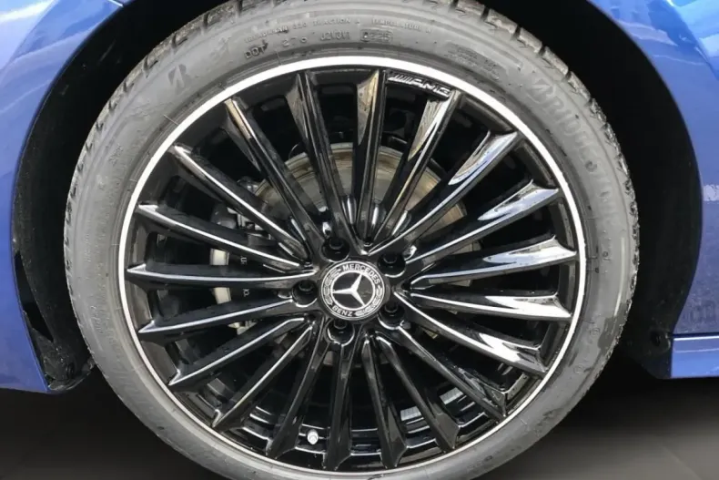 Mercedes-Benz CLA 180 din 2025 cu 6.851 km - oferta MER161679 - foto 8