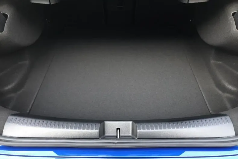 Mercedes-Benz CLA 180 din 2025 cu 6.851 km - oferta MER161679 - foto 12