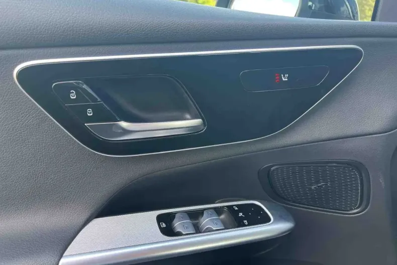 Mercedes-Benz GLC 220 din 2023 cu 59.538 km - oferta MER161682 - foto 16