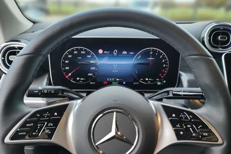 Mercedes-Benz GLC 300 din 2024 cu 5.171 km - oferta MER161684 - foto 9