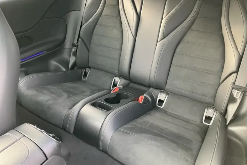 Mercedes-Benz CLE 200 din 2024 cu 5.372 km - oferta MER161688 - foto 6