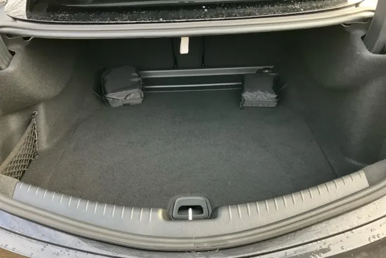 Mercedes-Benz CLE 200 din 2024 cu 5.372 km - oferta MER161688 - foto 9