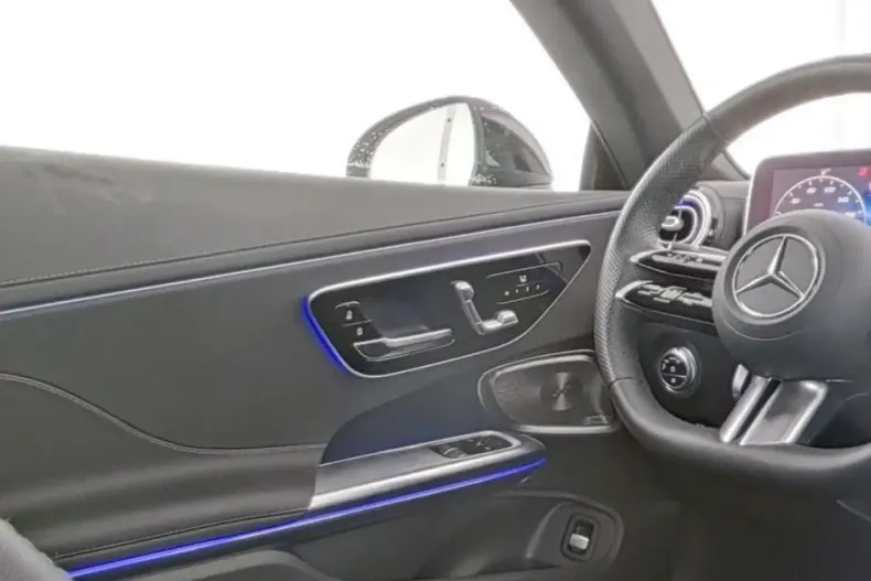 Mercedes-Benz CLE 220 din 2024 cu 21.552 km - oferta MER161689 - foto 3