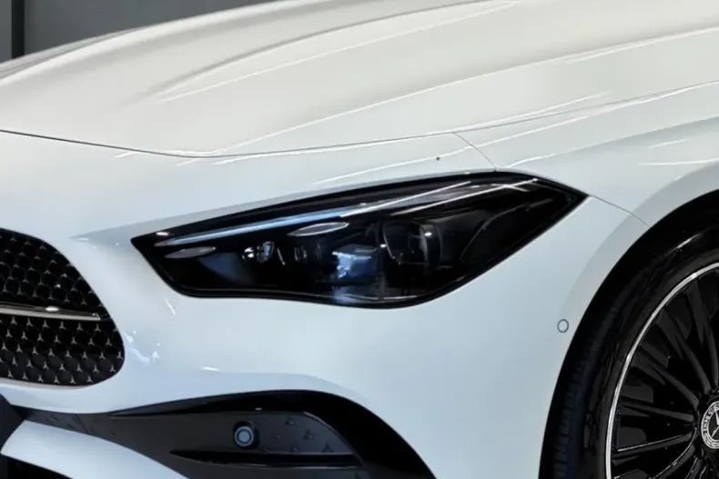 Mercedes-Benz CLE 200 din 2024 cu 35.475 km - oferta MER161692 - foto 3