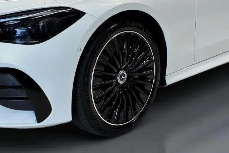 Mercedes-Benz CLE 200 din 2024 cu 35.475 km - oferta MER161692 - foto 4