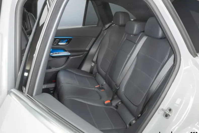 Mercedes-Benz GLC 300 din 2025 cu 18.213 km - oferta MER161693 - foto 16