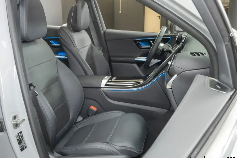 Mercedes-Benz GLC 300 din 2025 cu 18.213 km - oferta MER161693 - foto 18