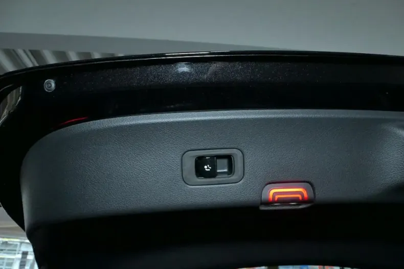 Mercedes-Benz GLC 300 din 2024 cu 11.093 km - oferta MER161695 - foto 15