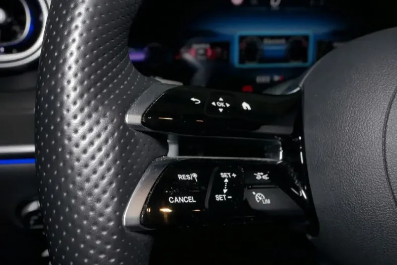 Mercedes-Benz GLC 300 din 2024 cu 11.093 km - oferta MER161695 - foto 23