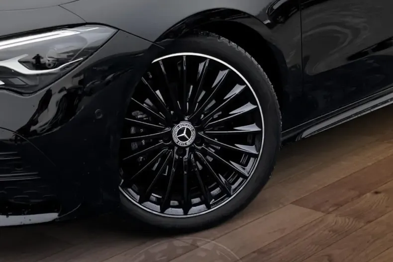 Mercedes-Benz CLA 180 din 2024 cu 18.256 km - oferta MER161696 - foto 2