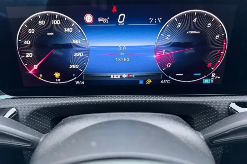 Mercedes-Benz CLA 180 din 2024 cu 18.256 km - oferta MER161696 - foto 17