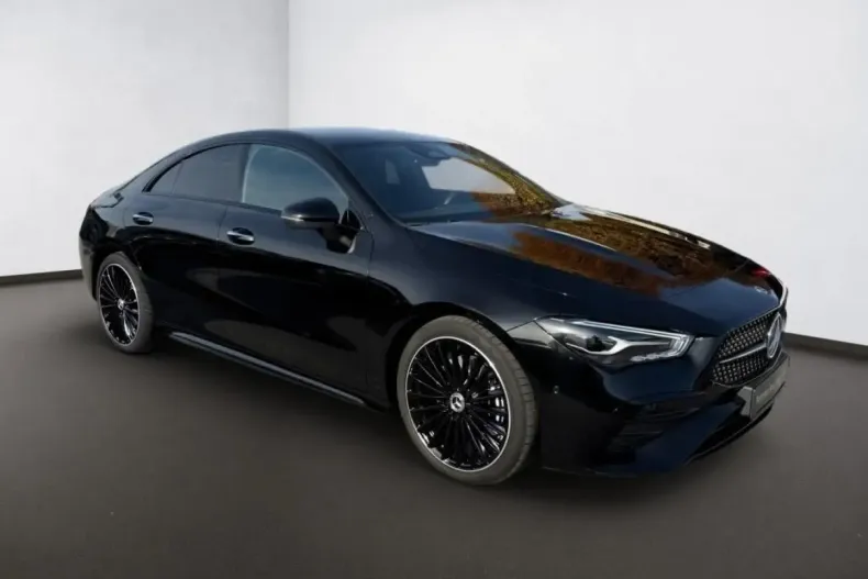 Mercedes-Benz CLA 200 din 2024 cu 12.850 km - oferta MER161698 - foto 4