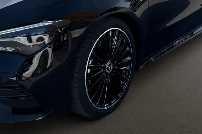 Mercedes-Benz CLA 200 din 2024 cu 12.850 km - oferta MER161698 - foto 6