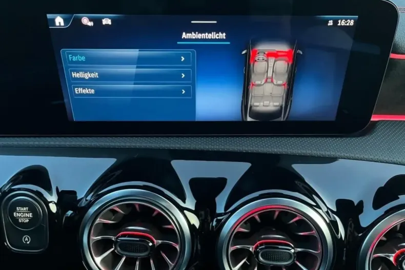 Mercedes-Benz CLA 200 din 2024 cu 15.000 km - oferta MER161699 - foto 25