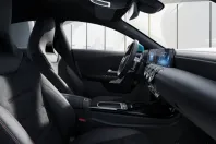 Mercedes-Benz CLA 200 din 2024 cu 11.246 km - oferta MER161700 - foto 6