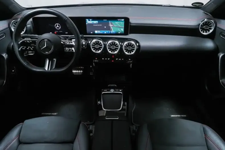 Mercedes-Benz CLA 180 din 2024 cu 19.147 km - oferta MER161703 - foto 7