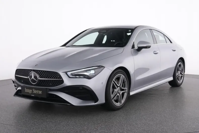 Mercedes-Benz CLA 200 din 2024 cu 10.451 km - oferta MER161705 - foto 1