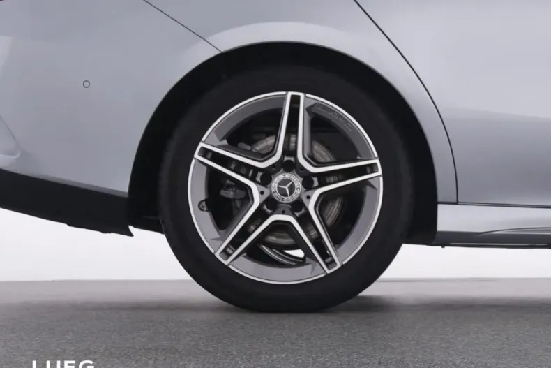 Mercedes-Benz CLA 200 din 2024 cu 10.451 km - oferta MER161705 - foto 22