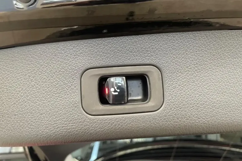 Mercedes-Benz GLC 200 din 2024 cu 11.250 km - oferta MER161706 - foto 14