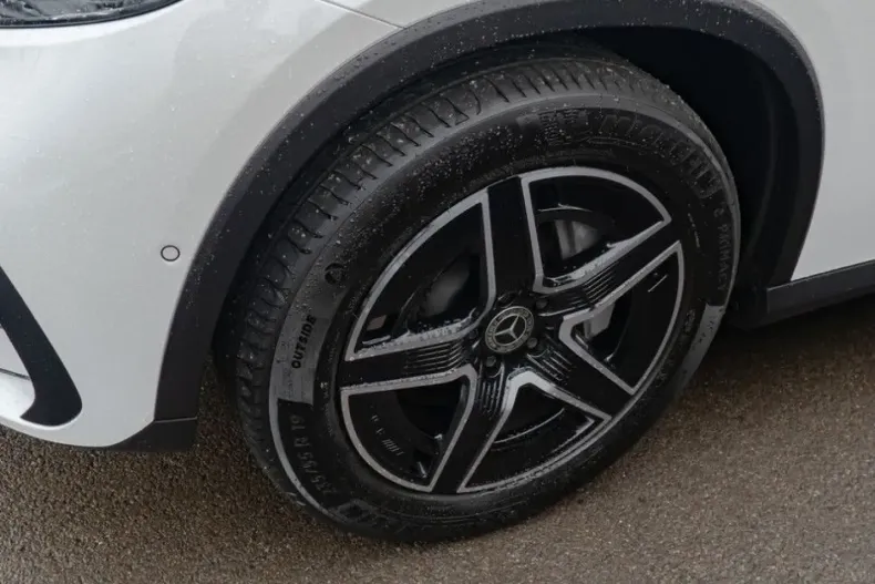 Mercedes-Benz GLC 300 din 2024 cu 18.782 km - oferta MER161707 - foto 3