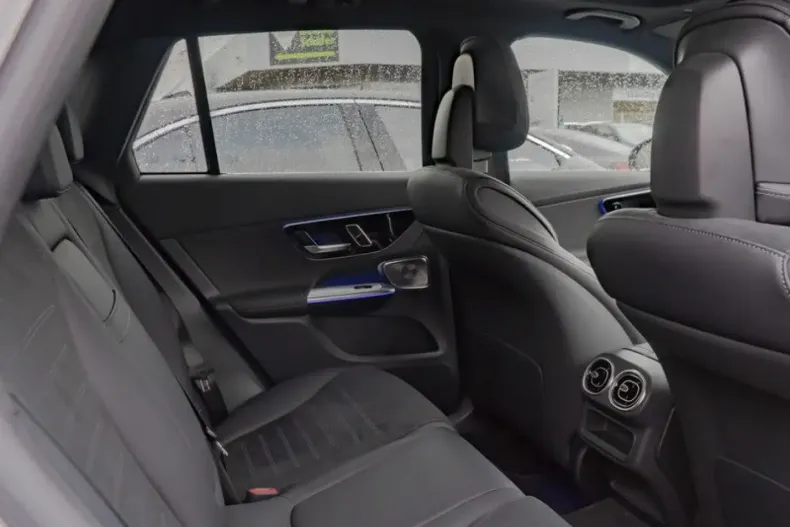 Mercedes-Benz GLC 300 din 2024 cu 18.782 km - oferta MER161707 - foto 8