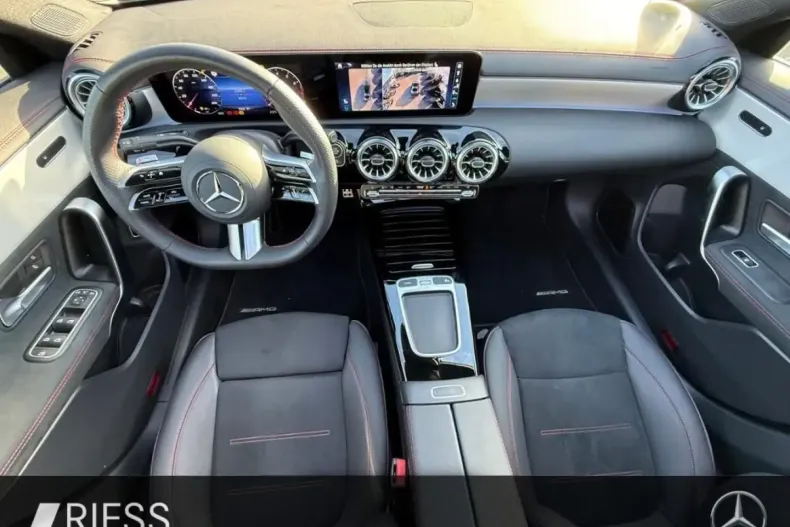 Mercedes-Benz CLA 200 din 2024 cu 15.984 km - oferta MER161710 - foto 16