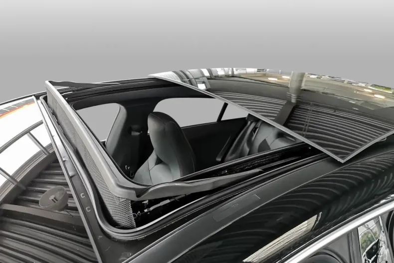 Mercedes-Benz CLA 180 din 2024 cu 8.512 km - oferta MER161711 - foto 10