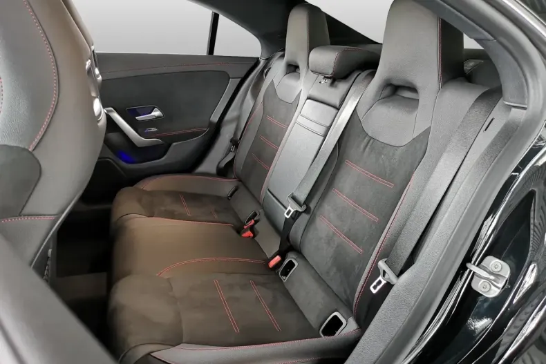 Mercedes-Benz CLA 180 din 2024 cu 8.512 km - oferta MER161711 - foto 14