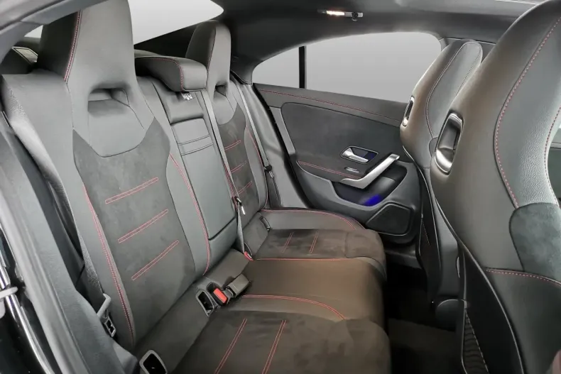 Mercedes-Benz CLA 180 din 2024 cu 8.512 km - oferta MER161711 - foto 15