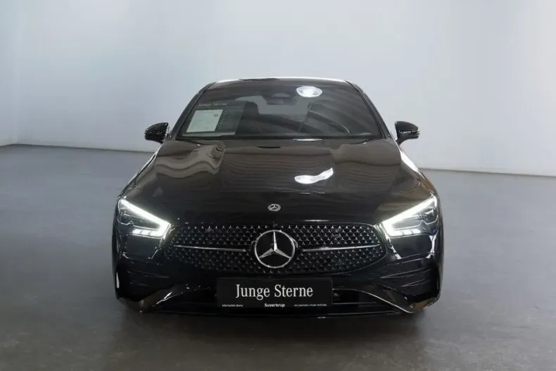 Mercedes-Benz CLA 180 din 2024 cu 4.255 km - oferta MER161713 - foto 2
