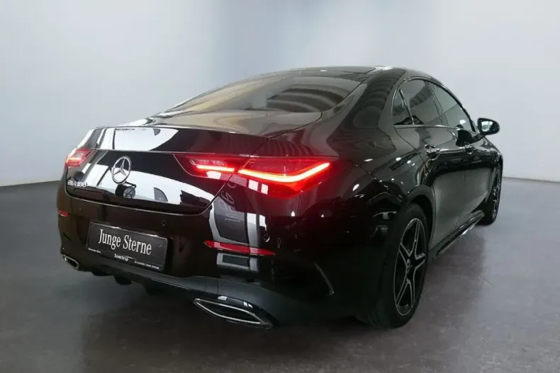 Mercedes-Benz CLA 180 din 2024 cu 4.255 km - oferta MER161713 - foto 3