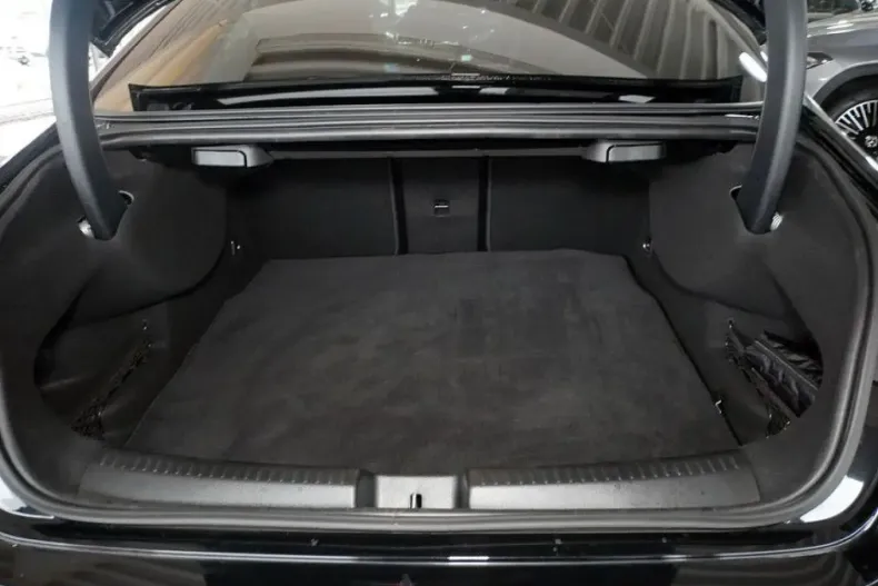 Mercedes-Benz CLA 180 din 2024 cu 4.255 km - oferta MER161713 - foto 12