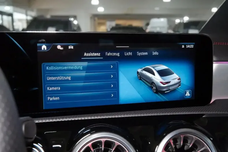 Mercedes-Benz CLA 180 din 2024 cu 4.255 km - oferta MER161713 - foto 18