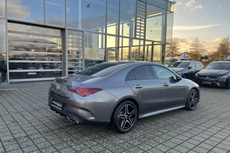 Mercedes-Benz CLA 200 din 2024 cu 7.750 km - oferta MER161714 - foto 4
