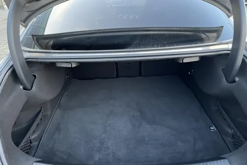 Mercedes-Benz CLA 200 din 2024 cu 7.750 km - oferta MER161714 - foto 8