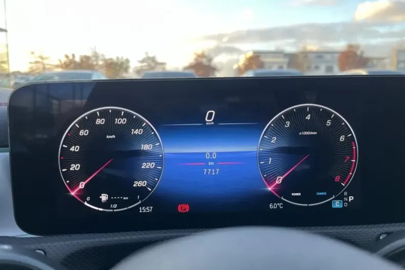 Mercedes-Benz CLA 200 din 2024 cu 7.750 km - oferta MER161714 - foto 14