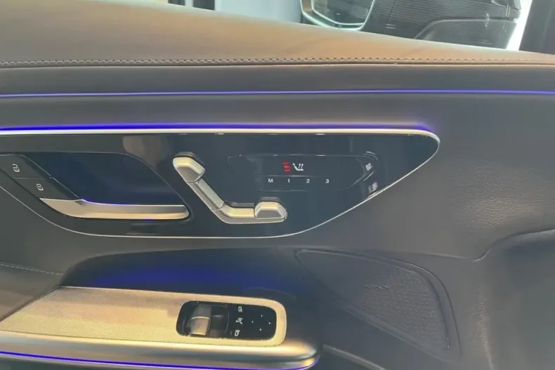 Mercedes-Benz CLE 200 din 2024 cu 10.900 km - oferta MER161720 - foto 7