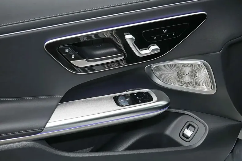 Mercedes-Benz CLE 200 din 2023 cu 6.025 km - oferta MER161722 - foto 8