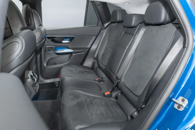 Mercedes-Benz GLC 300 din 2025 cu 14.019 km - oferta MER161724 - foto 16