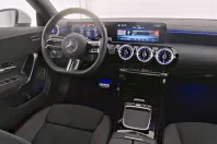 Mercedes-Benz CLA 200 din 2024 cu 26.930 km - oferta MER161727 - foto 5