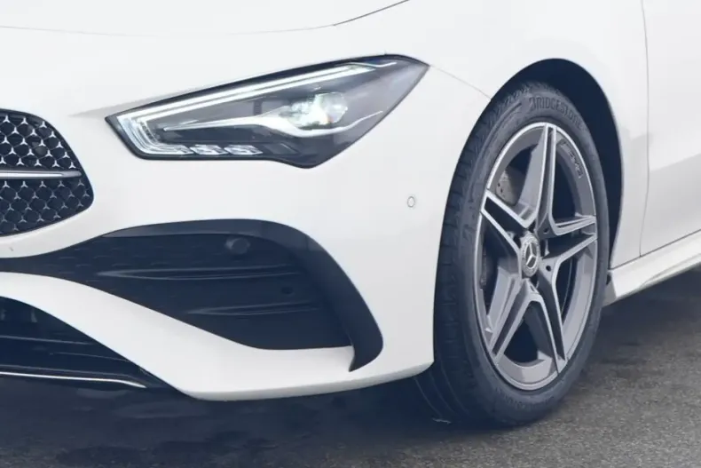 Mercedes-Benz CLA 200 din 2024 cu 26.930 km - oferta MER161727 - foto 7