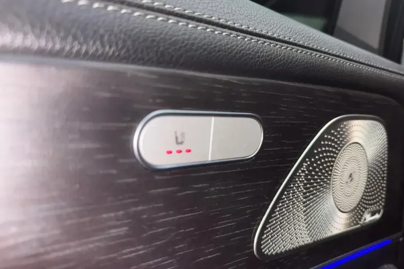 Mercedes-Benz GLE 400 din 2023 cu 24.000 km - oferta MER161731 - foto 24