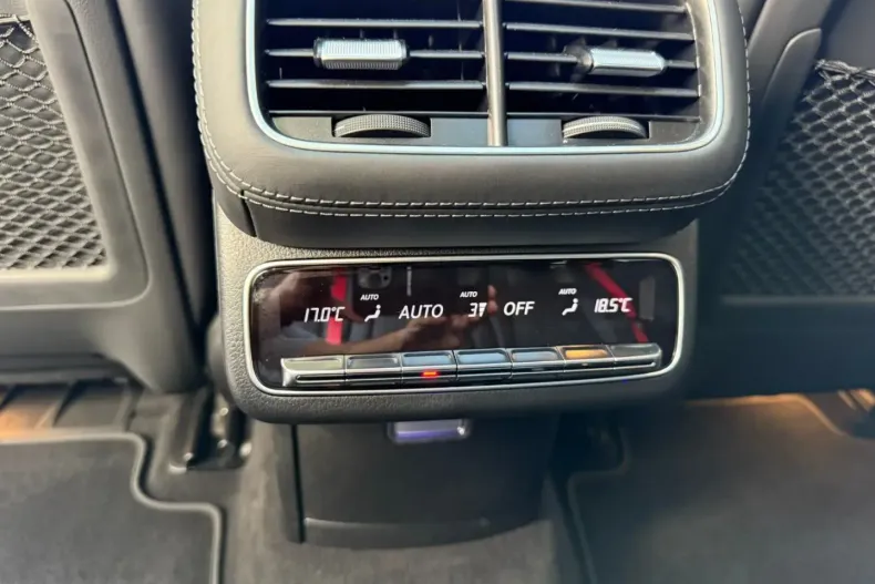 Mercedes-Benz GLE 63 AMG din 2024 cu 13.500 km - oferta MER161732 - foto 24