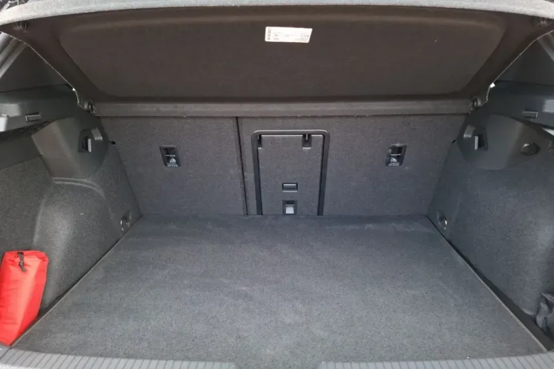 Volkswagen Golf din 2024 cu 18.500 km - oferta VOL161746 - foto 13