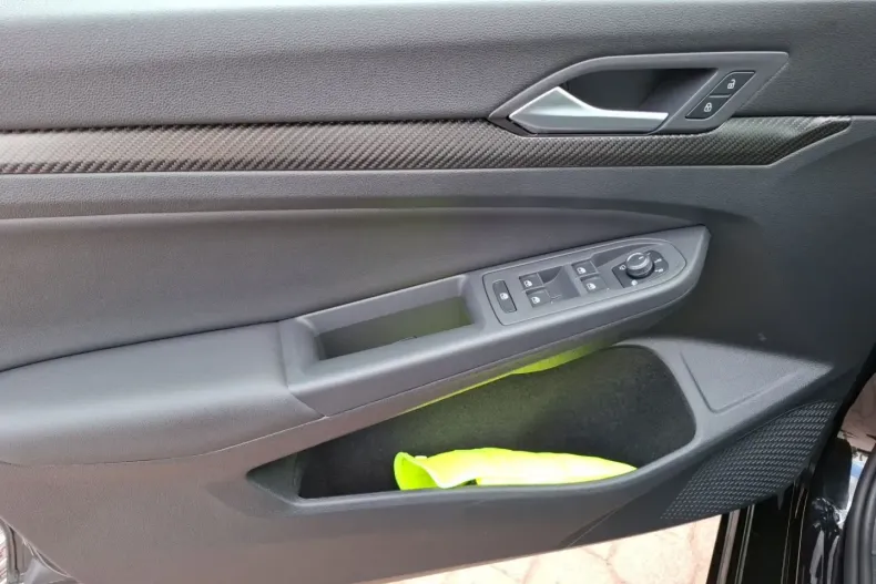 Volkswagen Golf din 2024 cu 18.500 km - oferta VOL161746 - foto 19