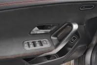 Mercedes-Benz CLA 200 din 2024 cu 19.987 km - oferta MER161755 - foto 8