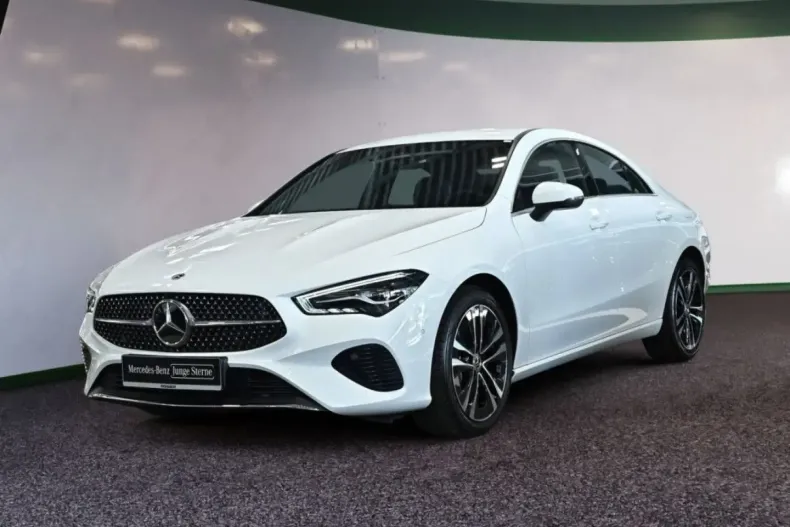 Mercedes-Benz CLA 180 din 2024 cu 11.600 km - oferta MER161757 - foto 1