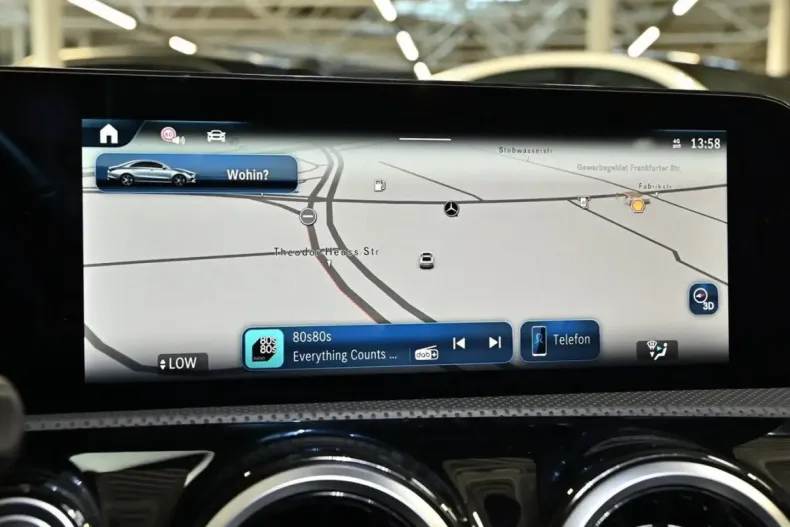 Mercedes-Benz CLA 180 din 2024 cu 11.600 km - oferta MER161757 - foto 8