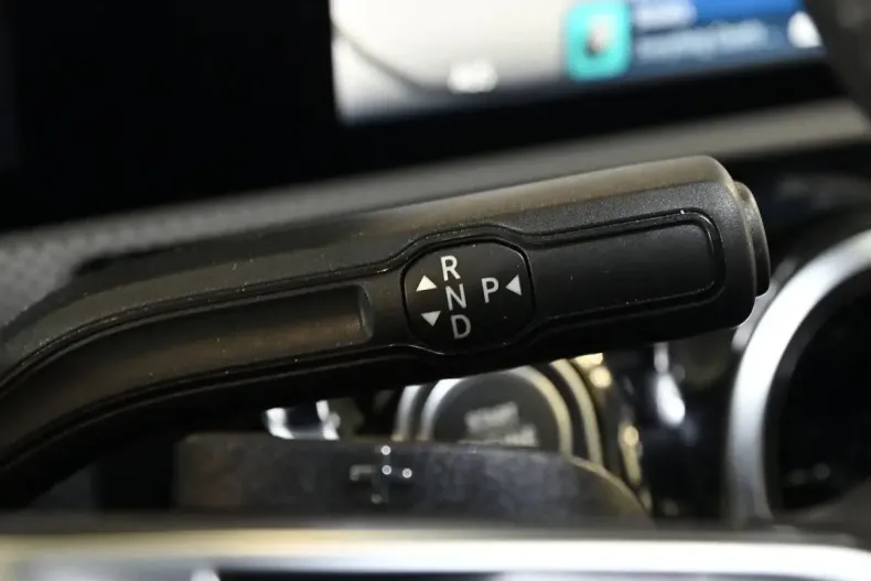 Mercedes-Benz CLA 180 din 2024 cu 11.600 km - oferta MER161757 - foto 16