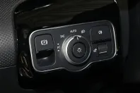 Mercedes-Benz CLA 180 din 2024 cu 11.600 km - oferta MER161757 - foto 18